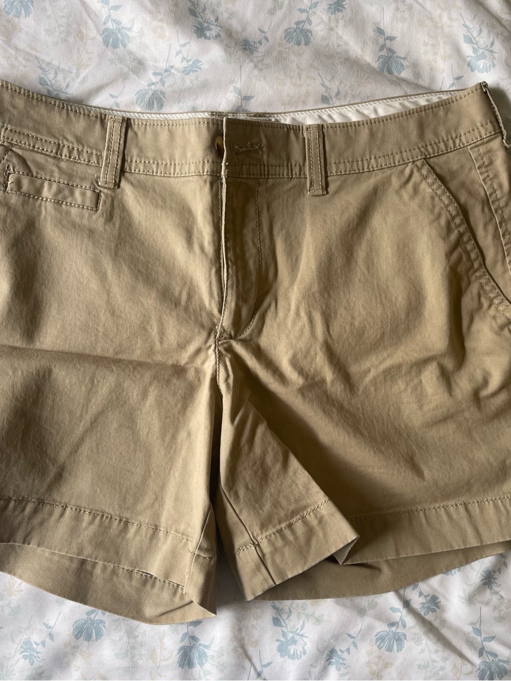 Old Navy Women's Khaki Bermuda Shorts